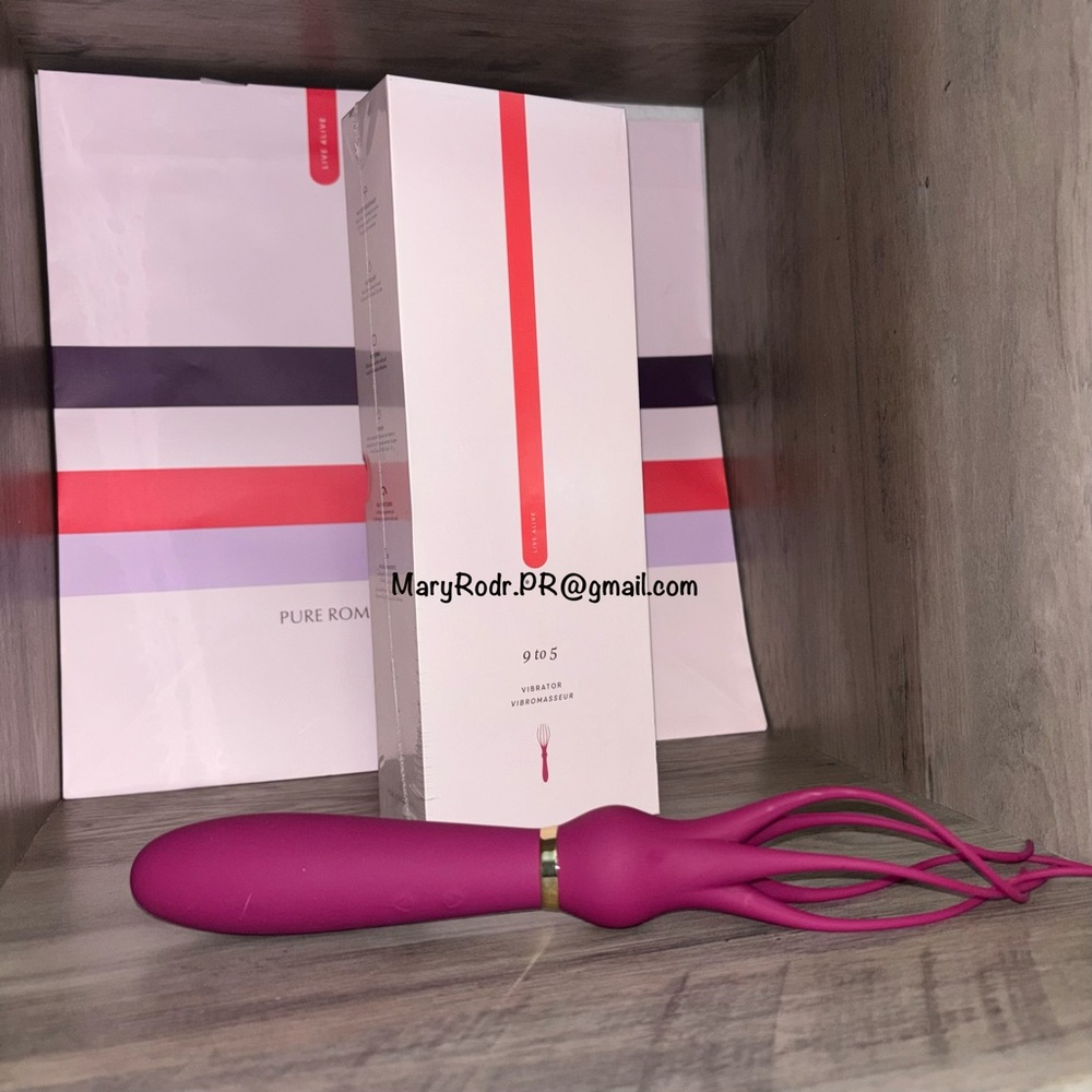 9 to 5 Pure Romancë Massager 💦🔥